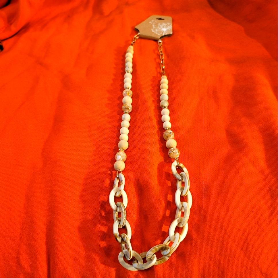 Necklace Wood And Resin Gold Tone Lobster Clasps